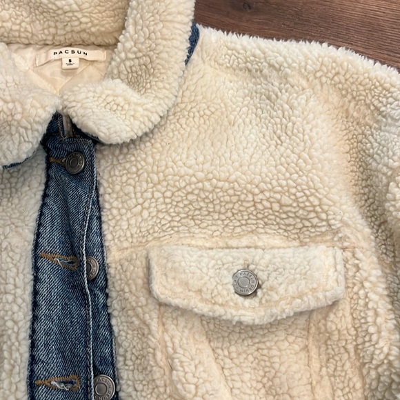 PacSun Sherpa fuzzy crop jacket Jean denim button up small s - Picture 2 of 5